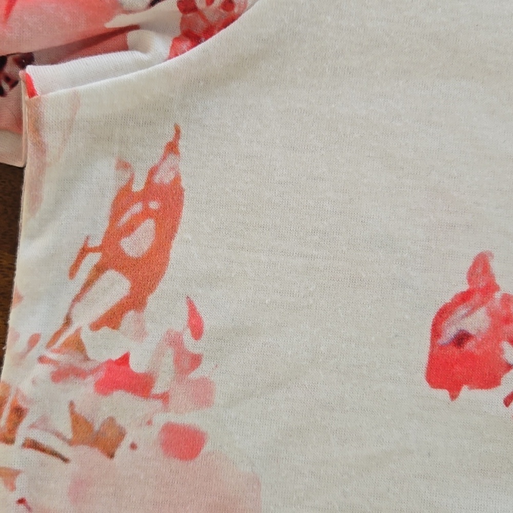 Roserock Closet Pink Floral T-shirt Size XL - Picture 3 of 7